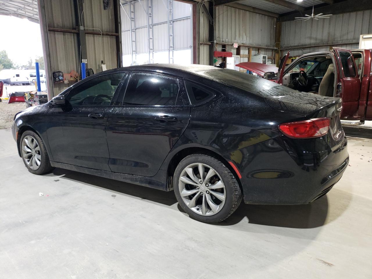 2016 Chrysler 200 S - Image 2