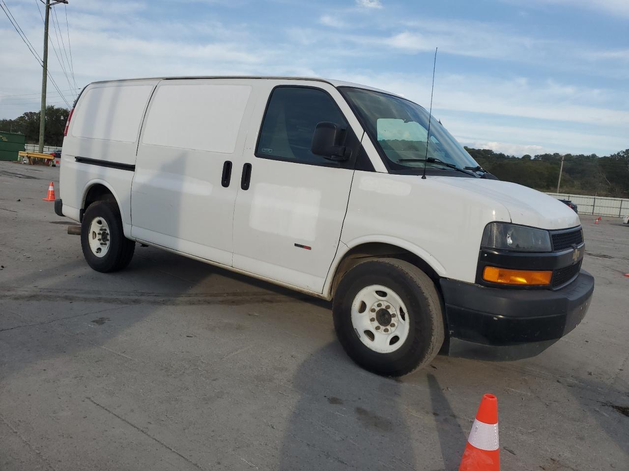 2019 Chevrolet Express G2500 - Фото 4