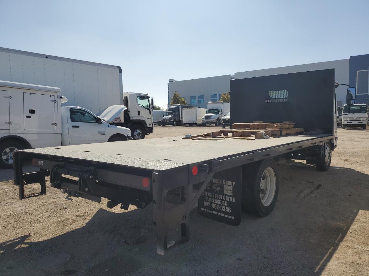 2025 Isuzu Npr Hd - Image 3