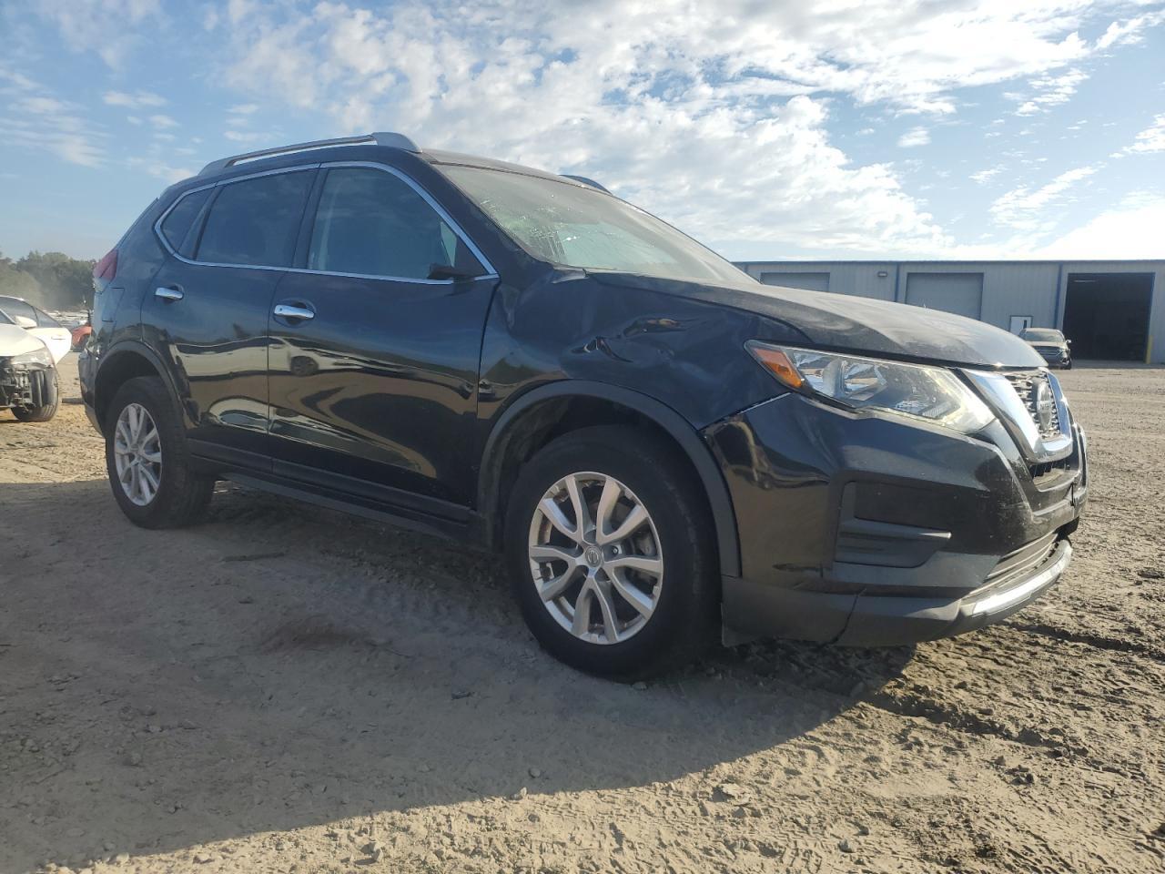 2020 Nissan Rogue S - Фото 4