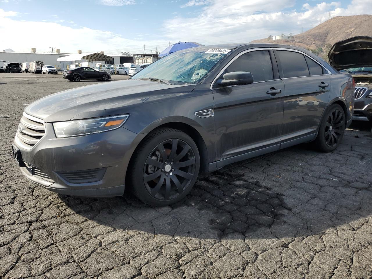 2018 Ford Taurus Se