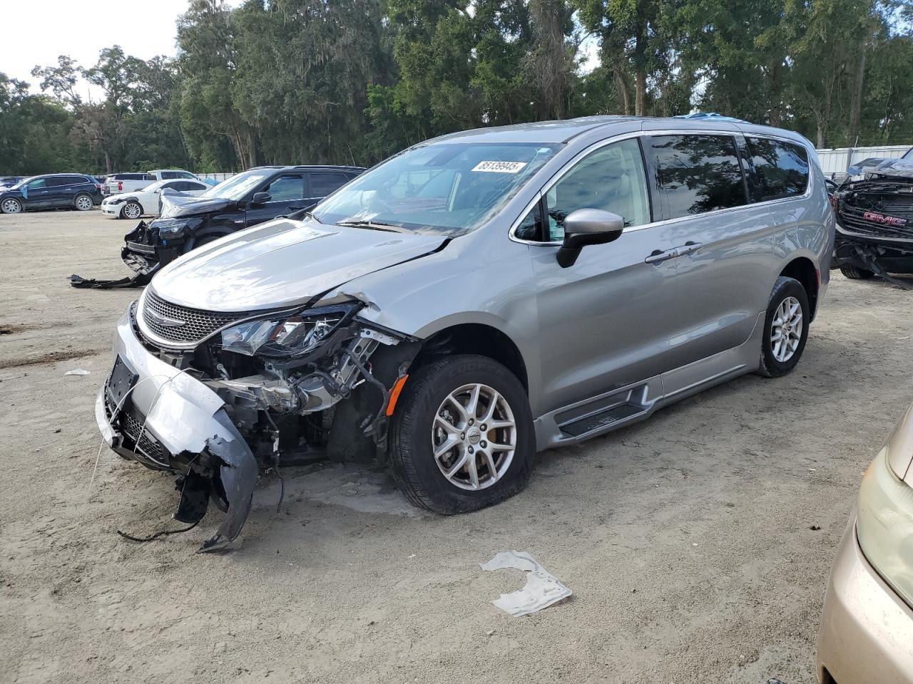 2021 Chrysler Voyager Lx
