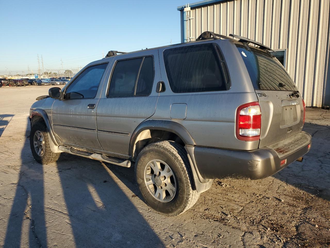 2001 Niss Pathfinder Se - Image 2