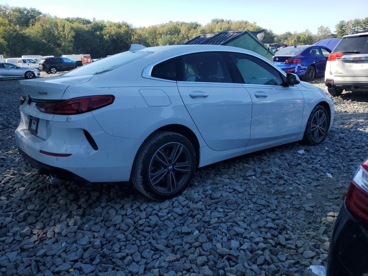 2024 BMW 228Xi - Фото 3
