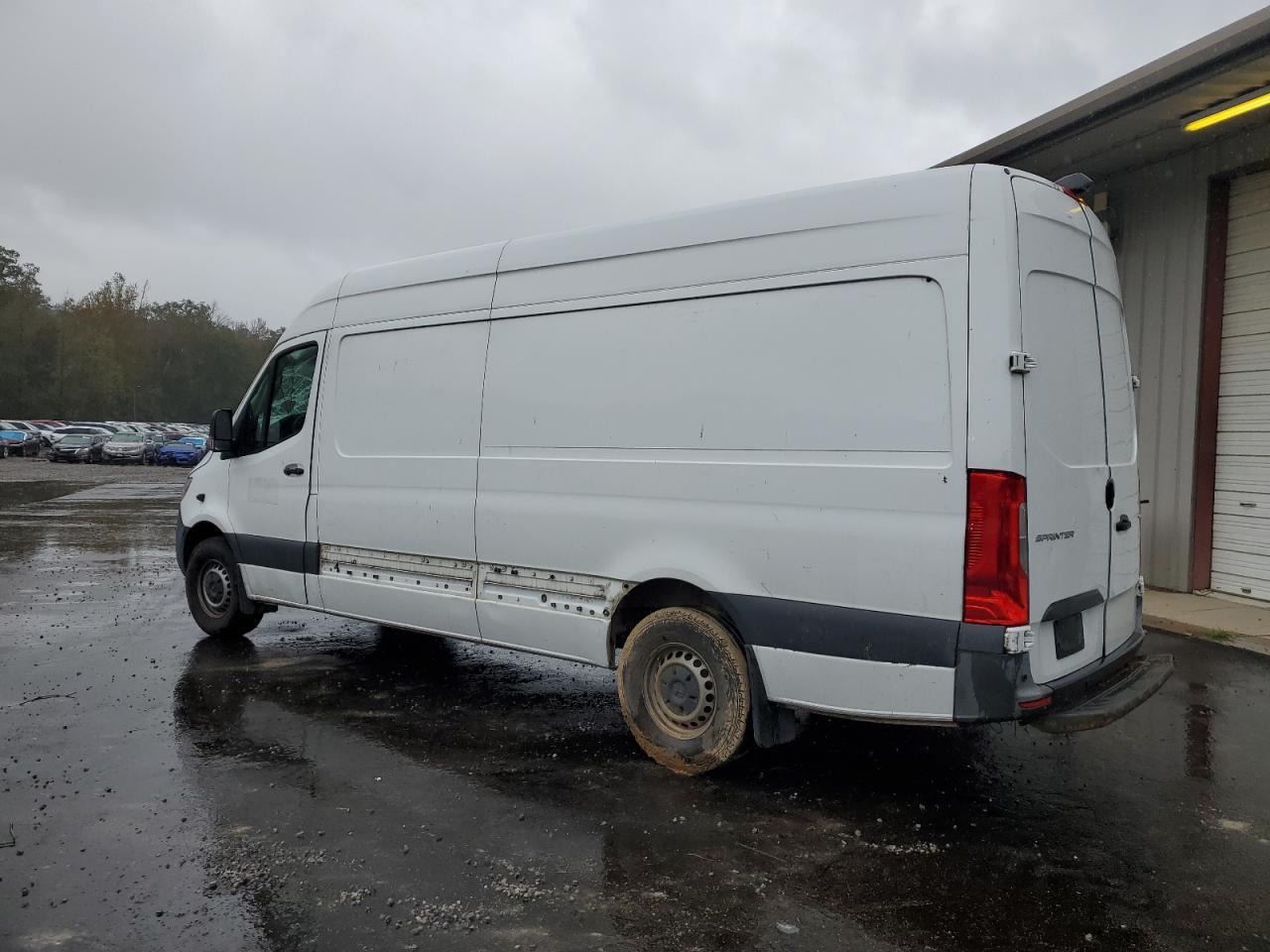 2022 Mercedes Benz Sprinter Delivery Van - Фото 2