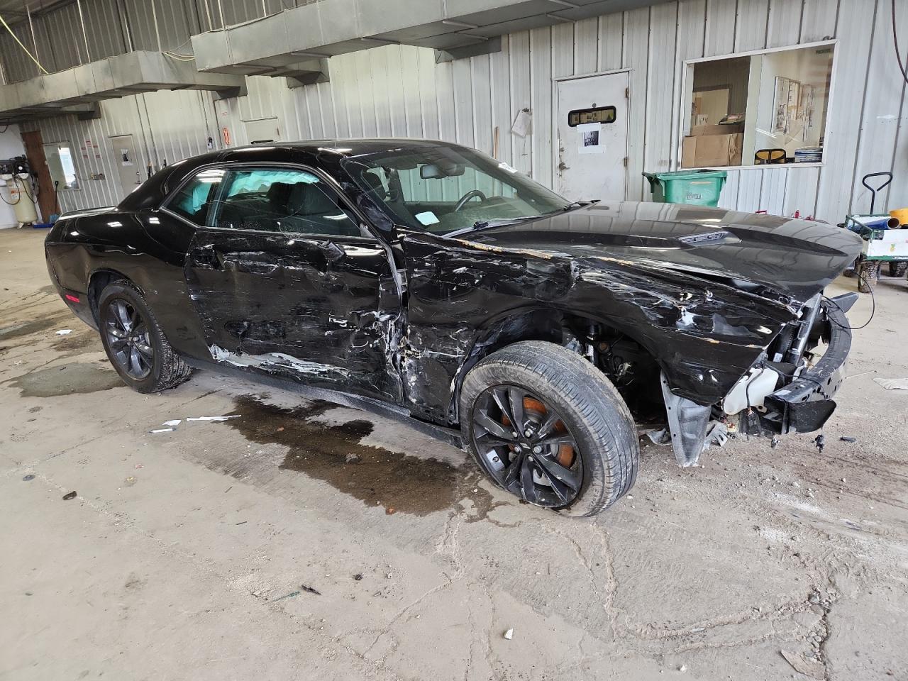 2023 Dodge Challenger Sxt - Image 4