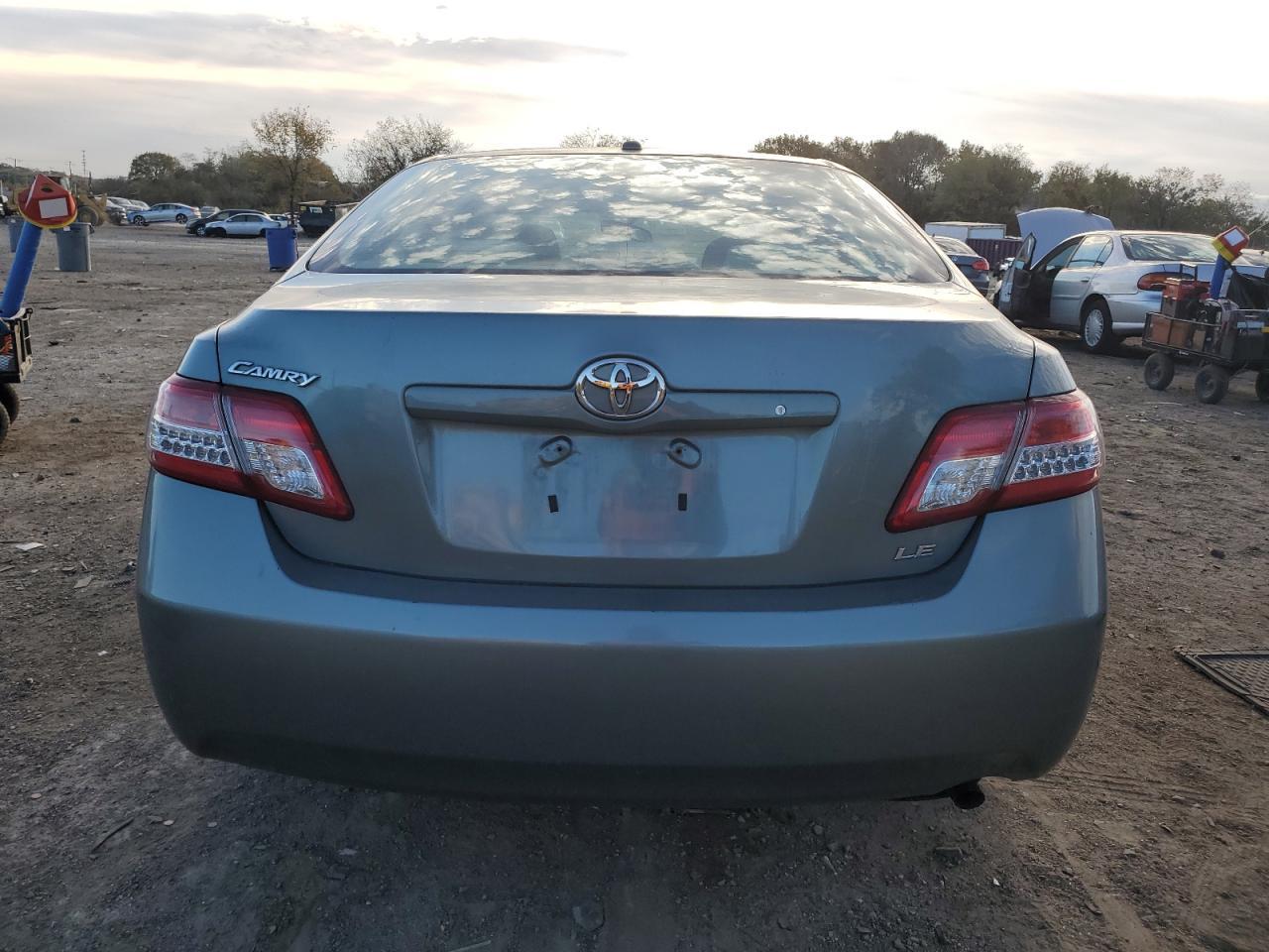 2011 Toyota Camry - Image 6