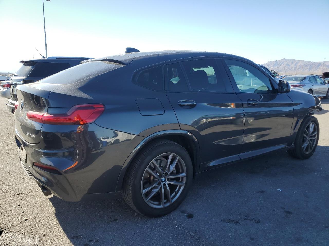 2021 BMW X4 xDrive30I - Фото 3