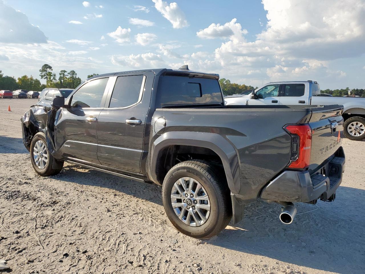 2025 Toyota Tacoma Double Cab - Фото 2