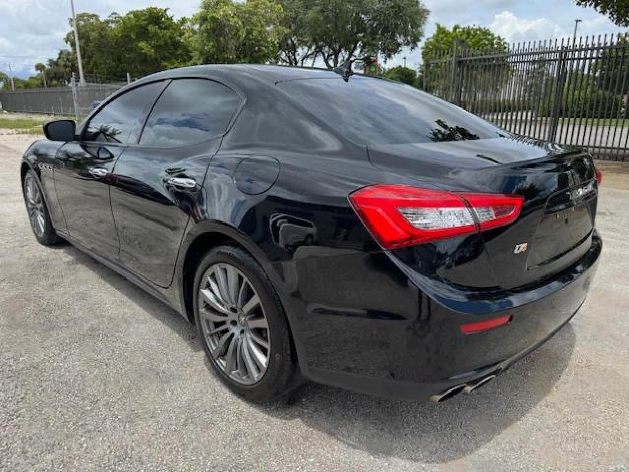 2017 Maserati Ghibli S - Фото 2