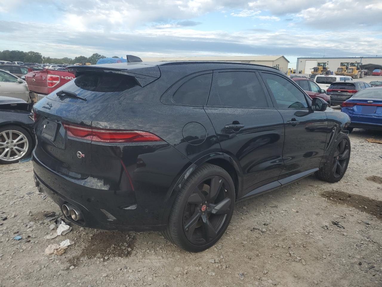 2023 Jaguar F-Pace Svr - Фото 3