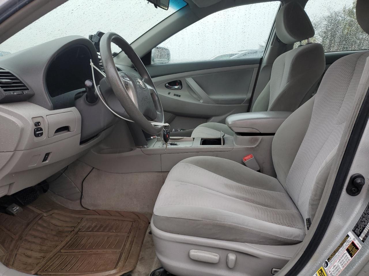 2011 Toyota Camry Base - Фото 7