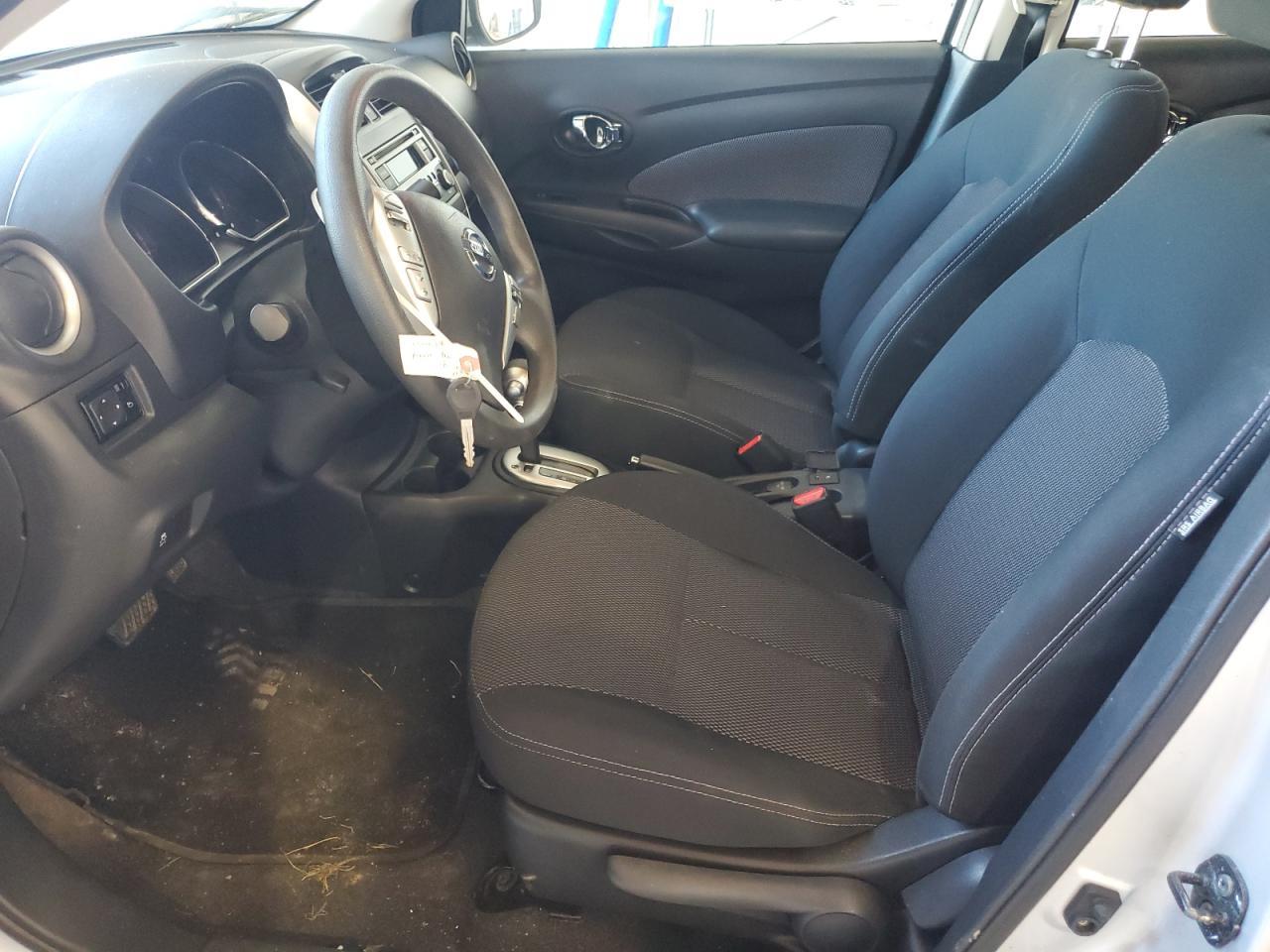 2015 Nissan Versa S - Фото 7