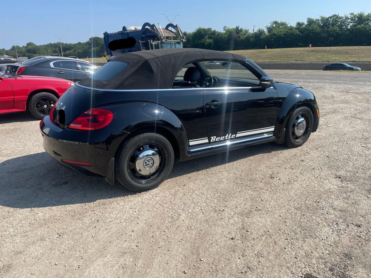 2014 Volkswagen Beetle - Image 4