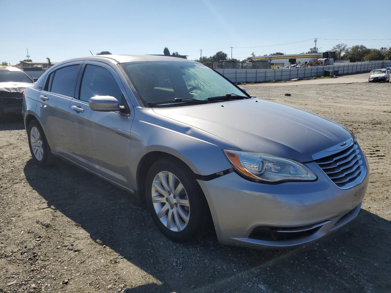 2014 Chrysler 200 Touring - Фото 4