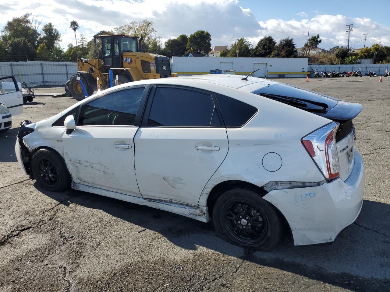 2015 Toyota Prius - Фото 2