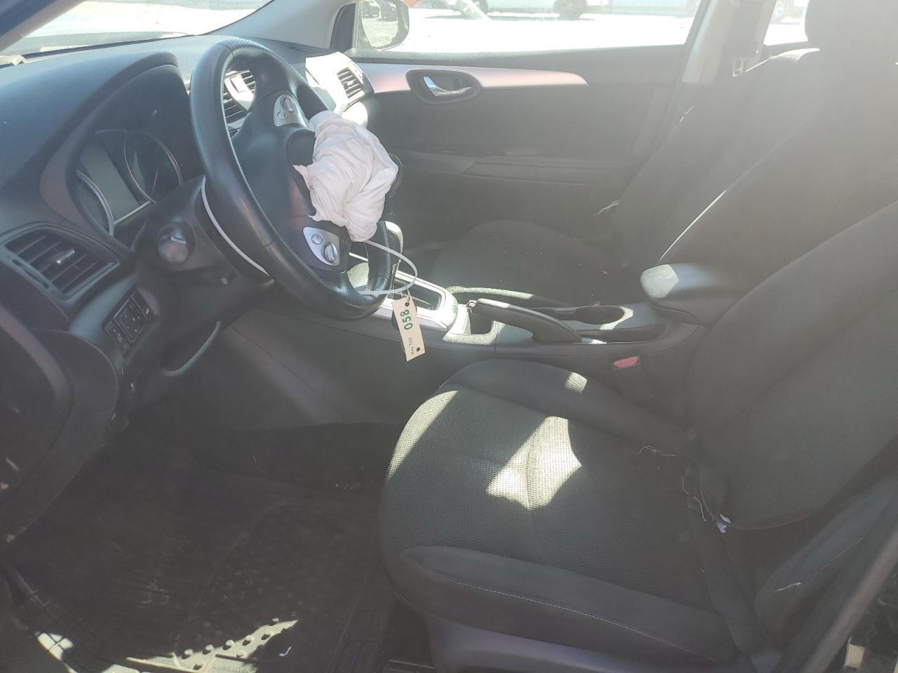 2019 Nissan Sentra S - Image 7