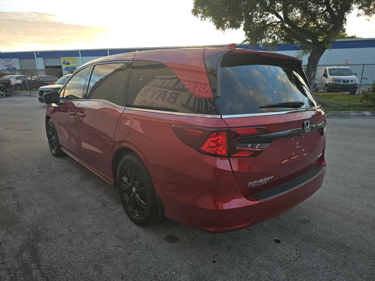 2023 Honda Odyssey Sport-L - Фото 3