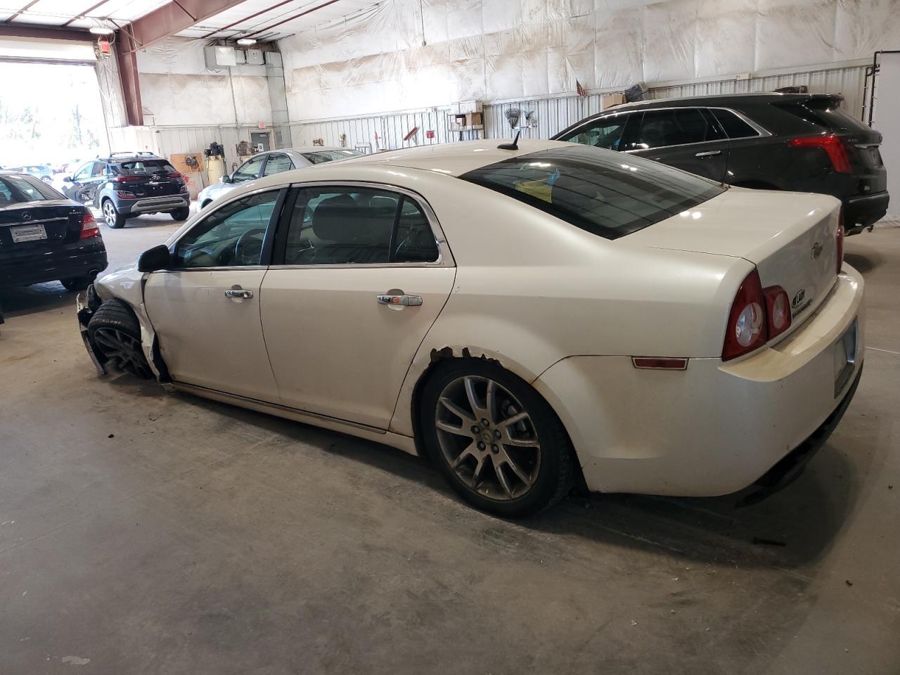 2010 Chevrolet Malibu Ltz - Image 2