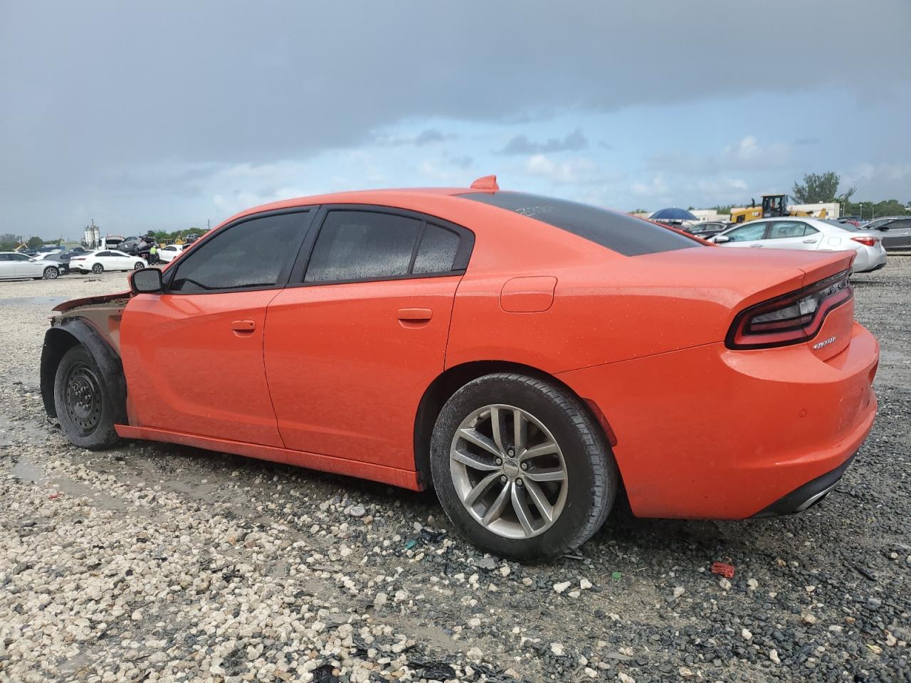 2016 Dodge Charger Sxt - Фото 2