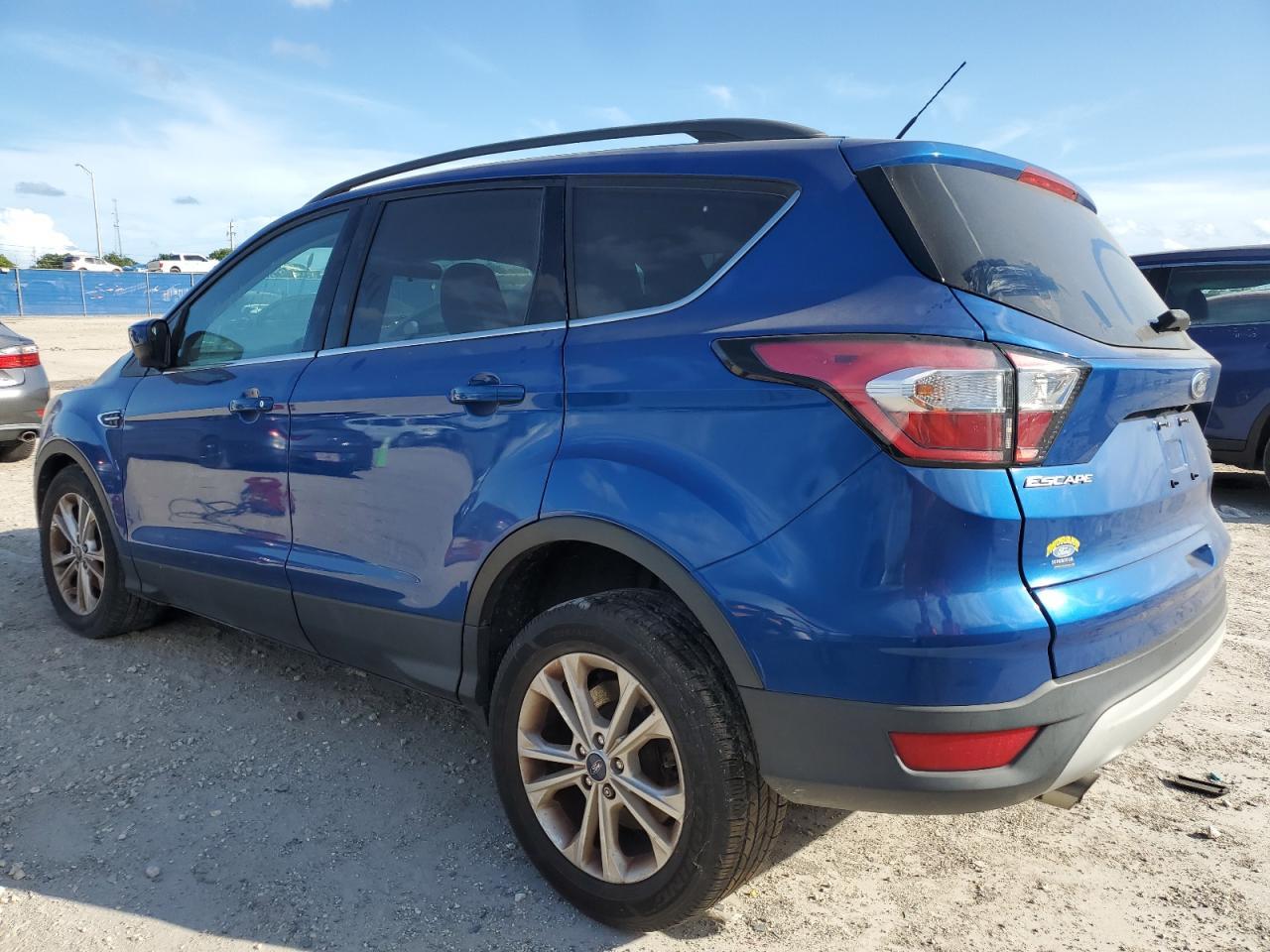2018 Ford Escape Se - Фото 2