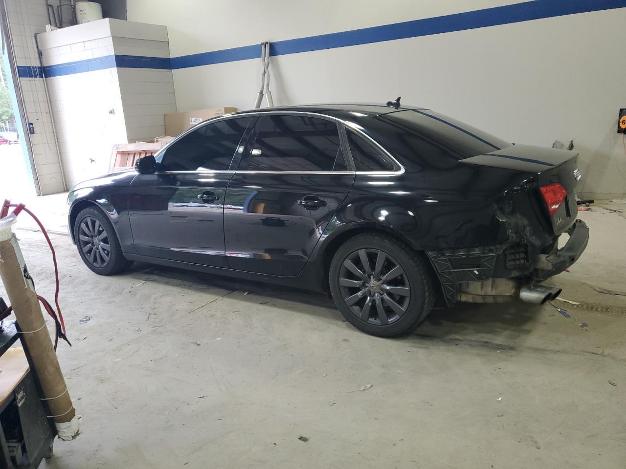 2010 Audi A4 Premium Plus - Фото 2
