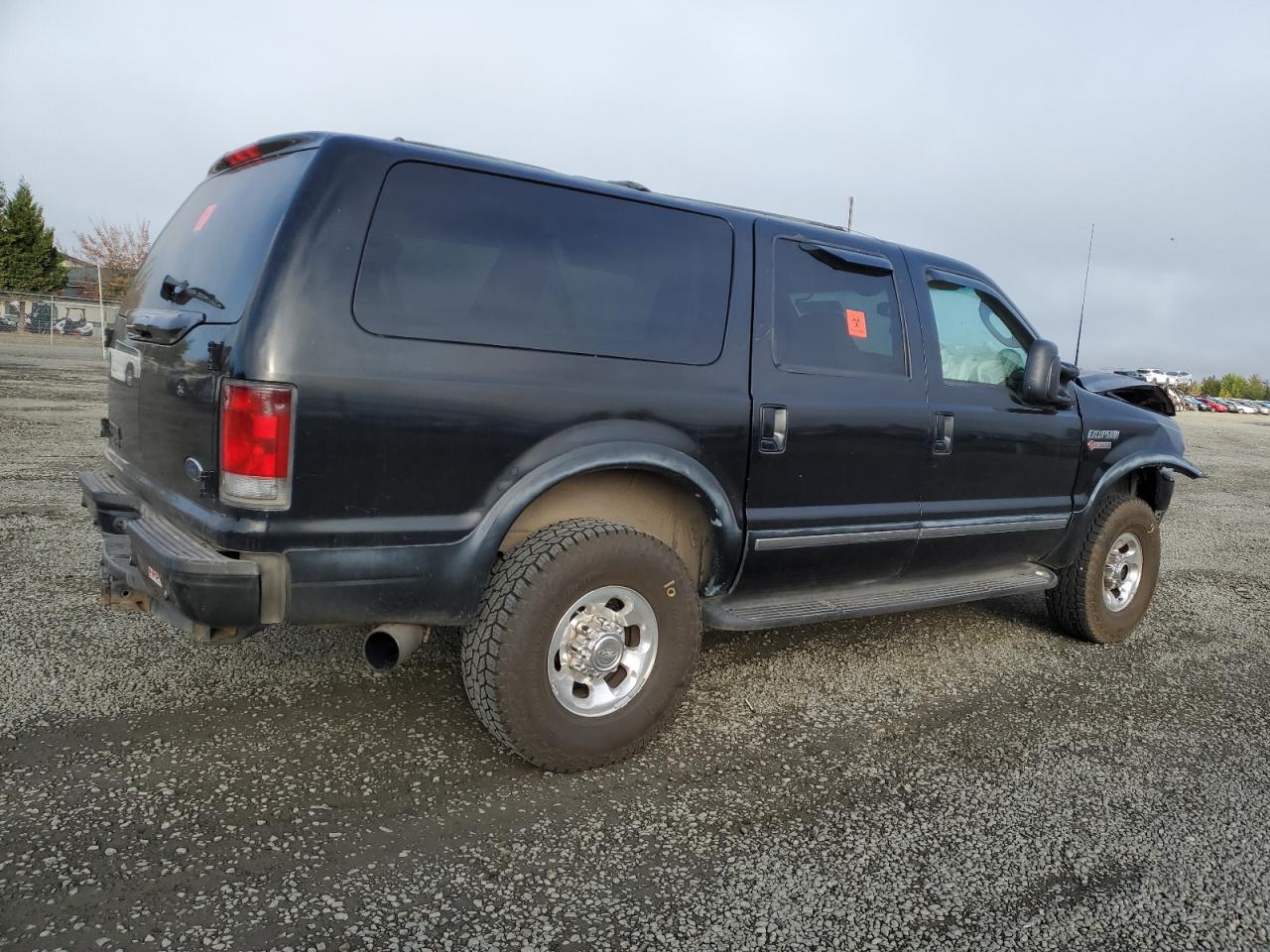 2003 Ford Excursion Limited - Image 3