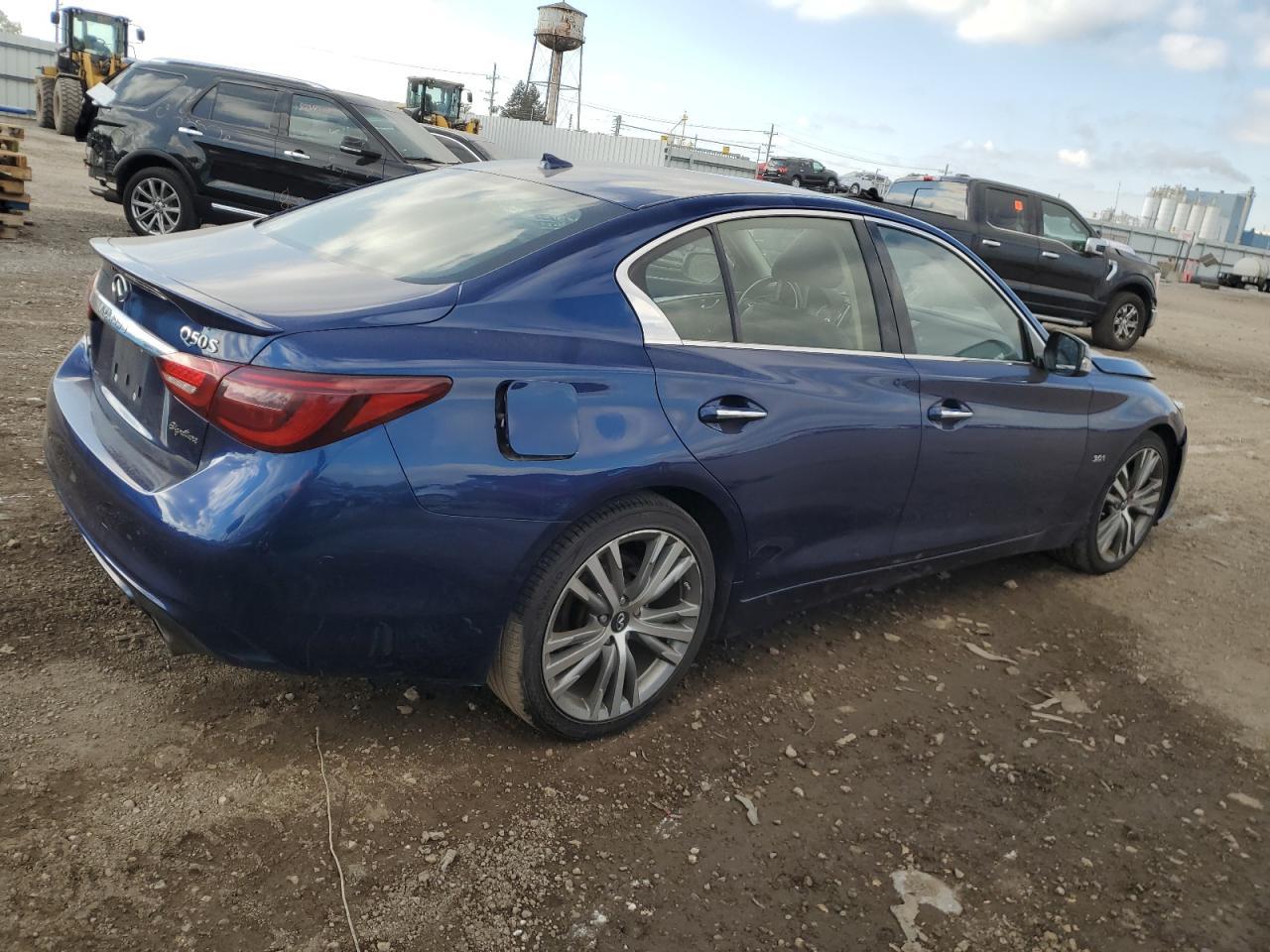 2019 Infiniti Q50 Luxe - Image 3