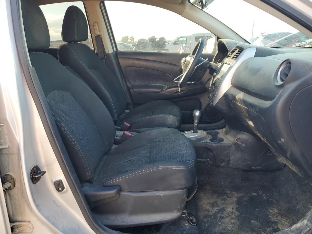 2019 Nissan Versa S - Фото 7