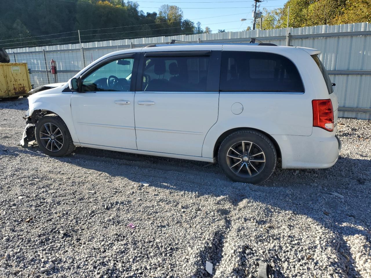 2017 Dodge Grand Caravan Sxt - Фото 2