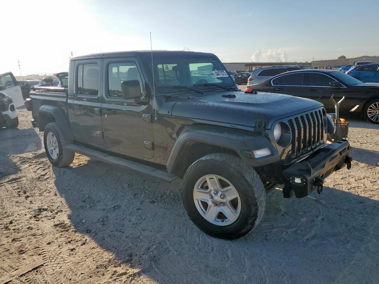 2020 Jeep Gladiator Sport - Фото 4