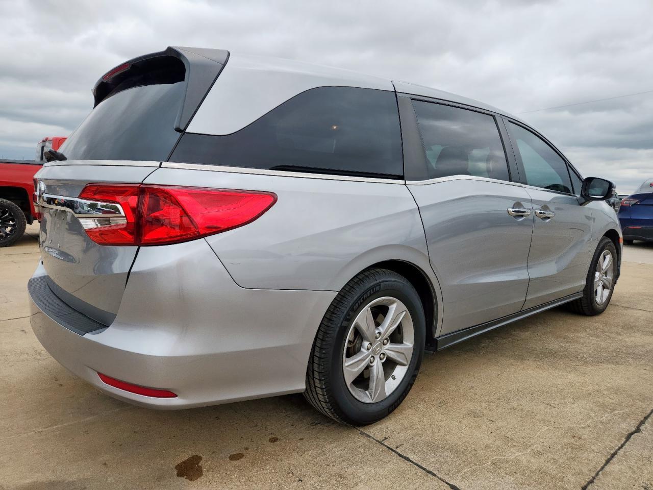 2019 Honda Odyssey Exl - Image 3