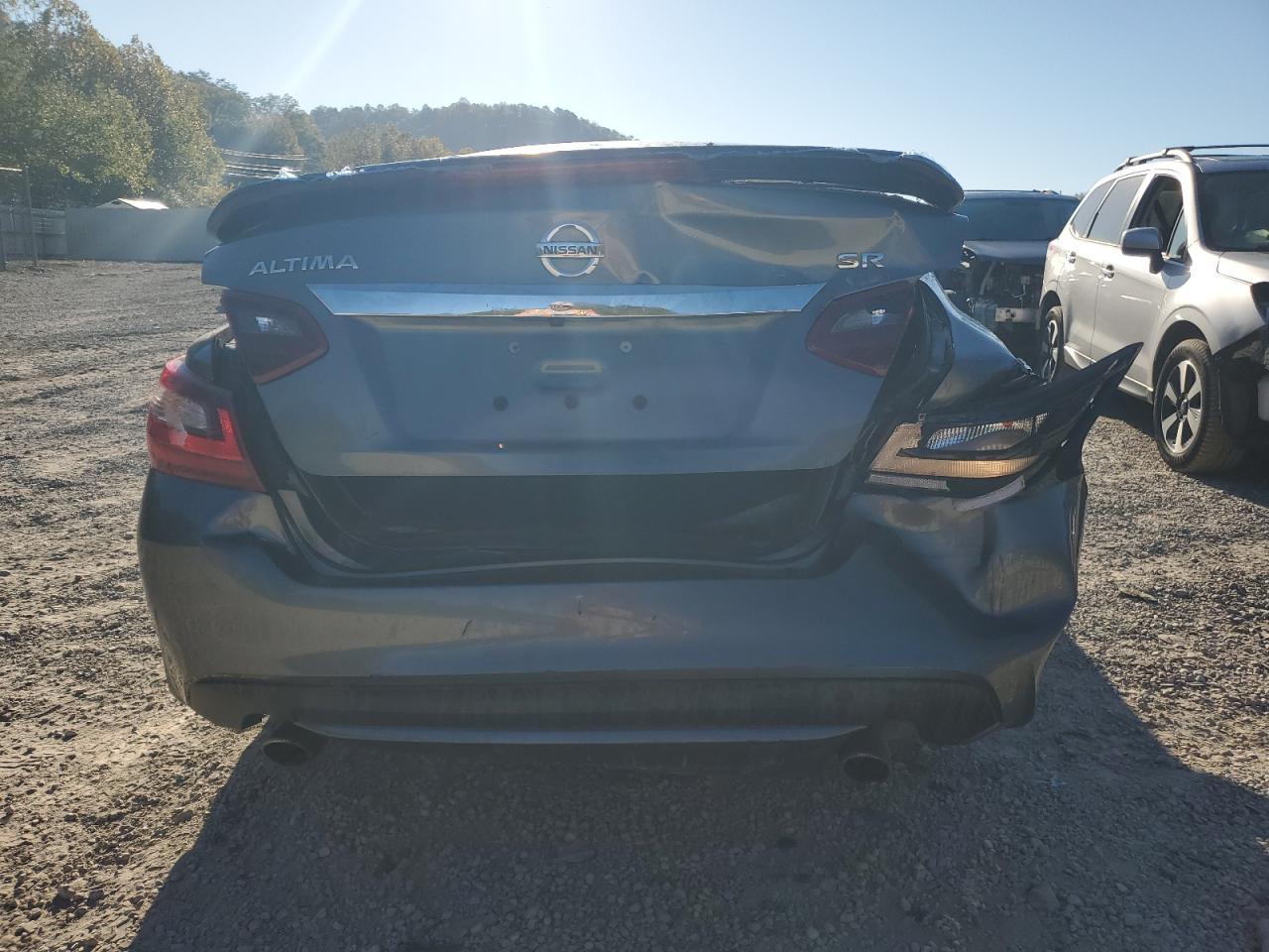 2017 Nissan Altima 2.5 - Image 6