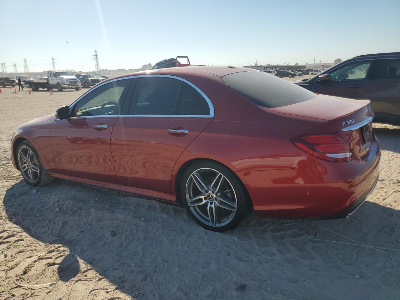 2019 Mercedes-Benz E 300 - Фото 2