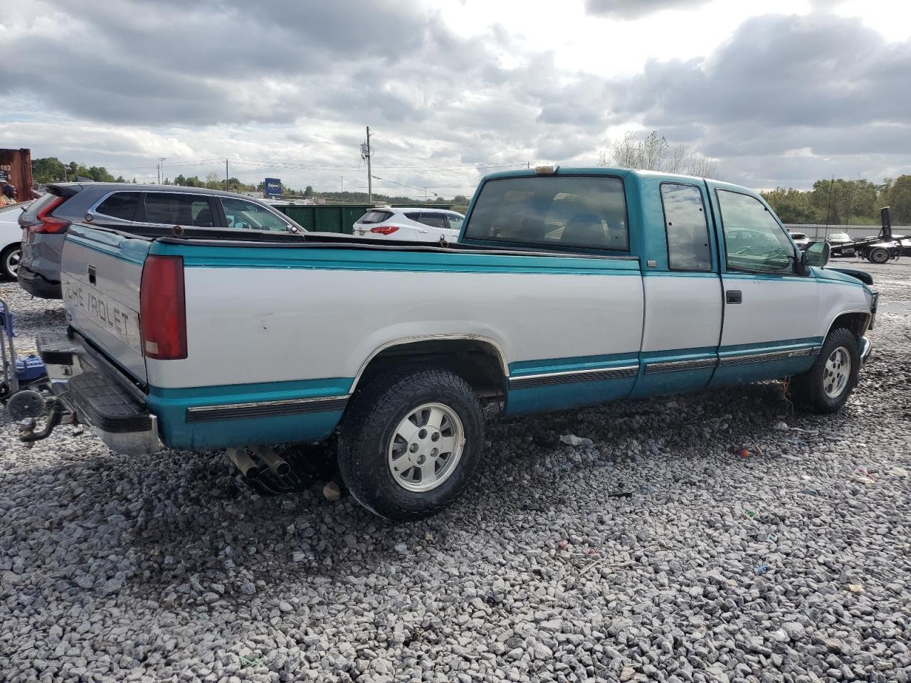 1993 Chevrolet Gmt-400 C1500 - Image 3