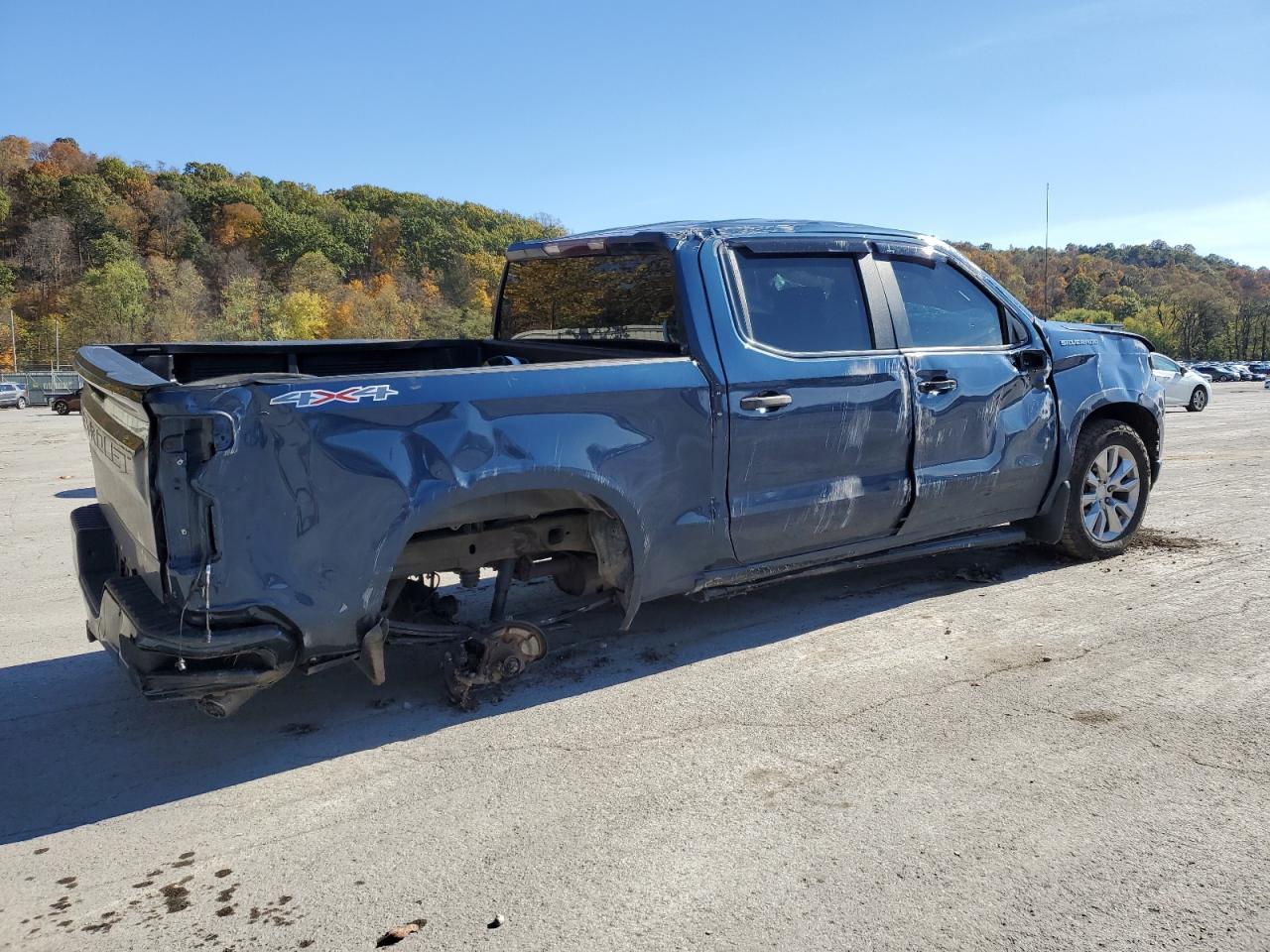 2019 Chevrolet Silverado K1500 Custom - Image 3