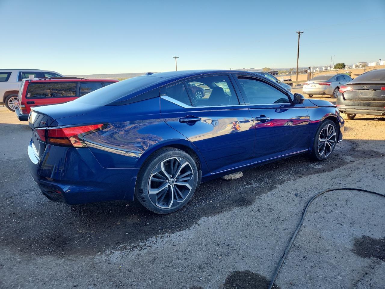 2024 Nissan Altima Sr - Фото 3