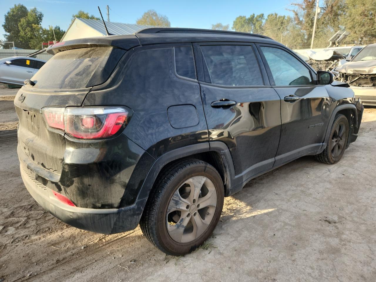 2021 Jeep Compass Latitude - Image 3