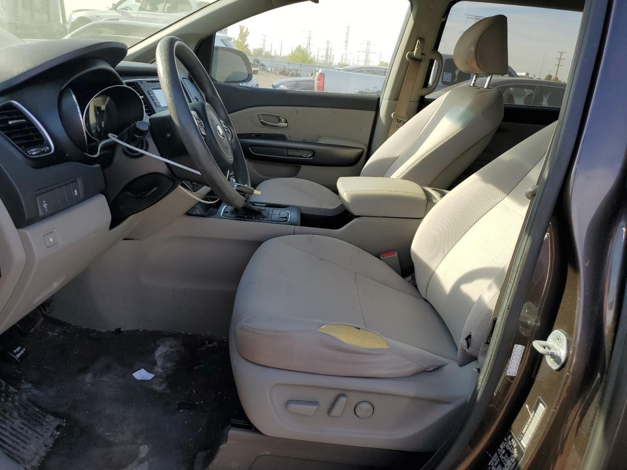 2017 Kia Sedona Lx - Image 7