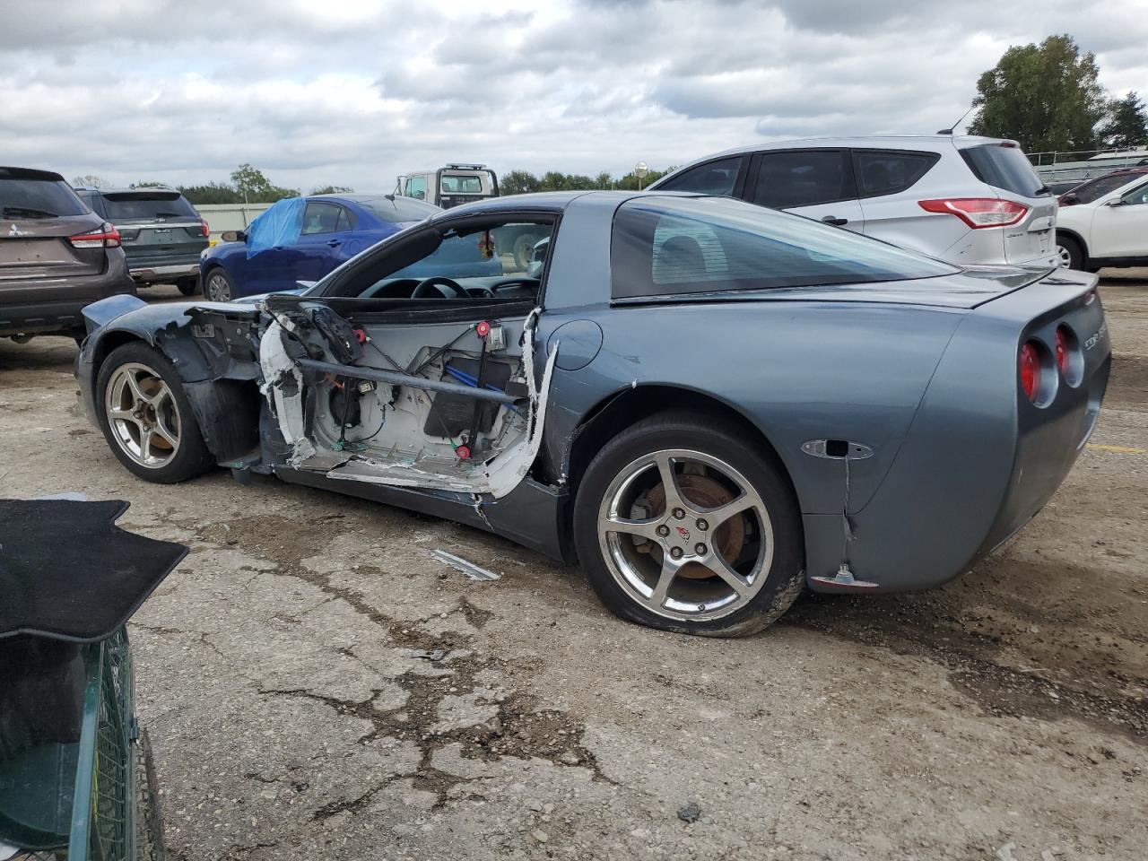 2004 Chevrolet Corvette - Фото 2