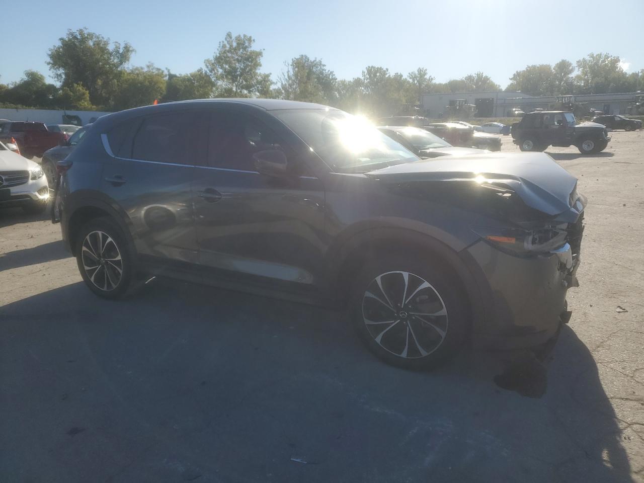 2022 Mazda Cx-5 Premium - Image 4