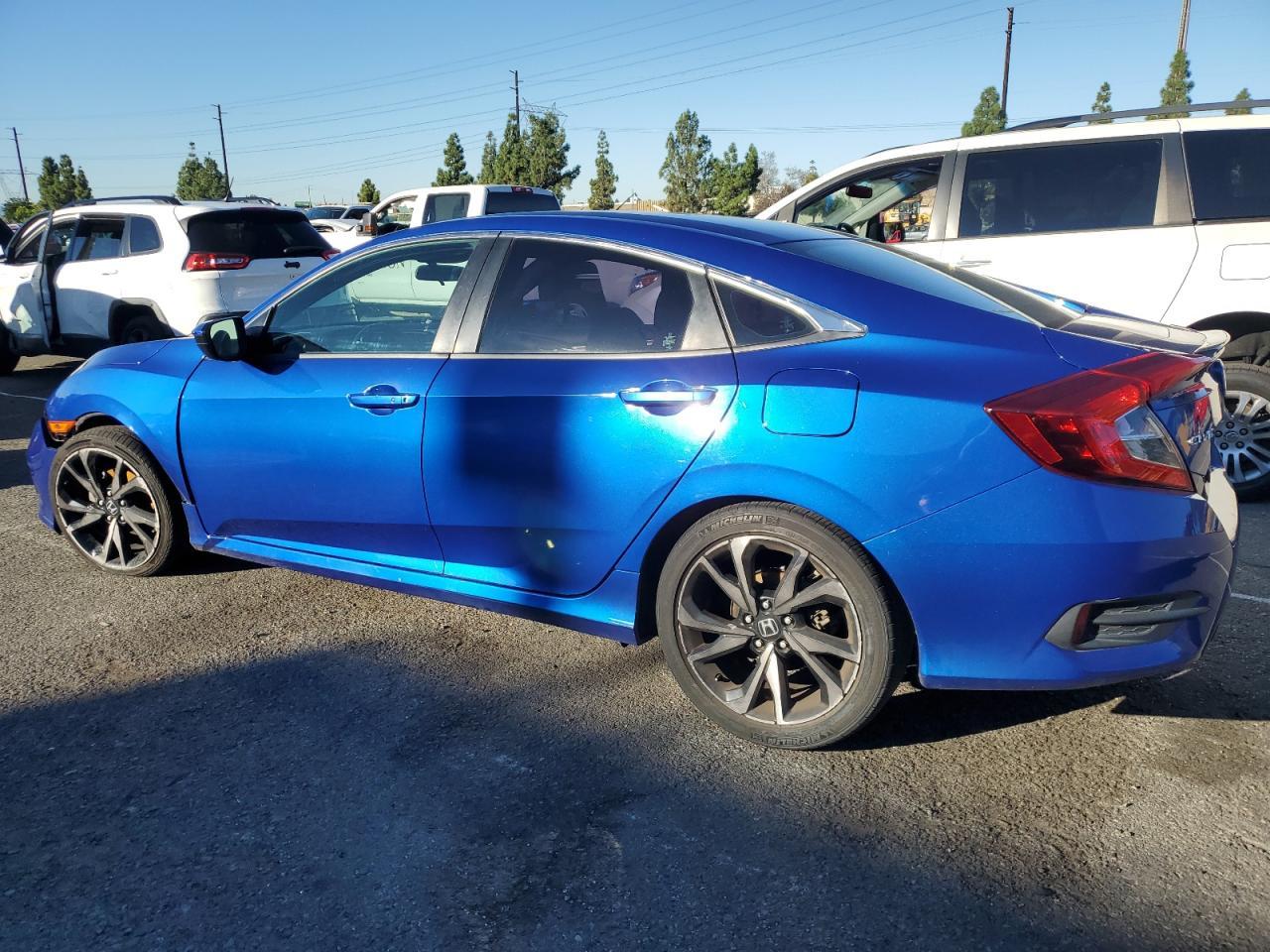 2019 Honda Civic Sport - Фото 2