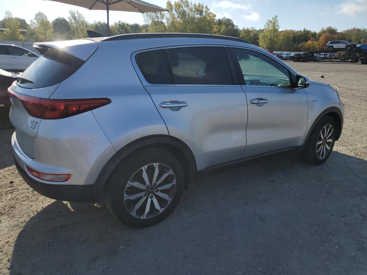 2018 Kia Sportage Ex - Image 3
