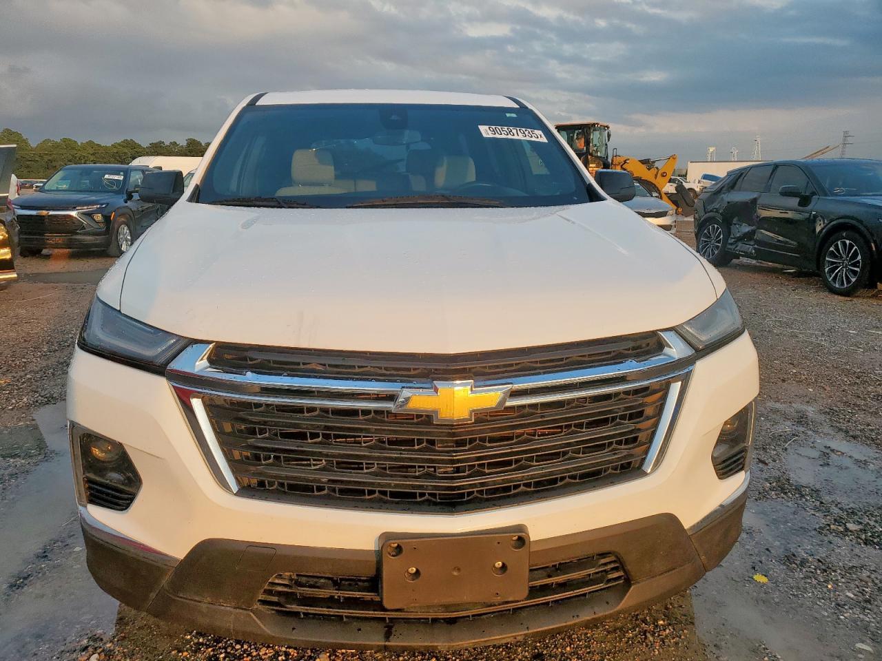 2023 Chevrolet Traverse Ls - Фото 5