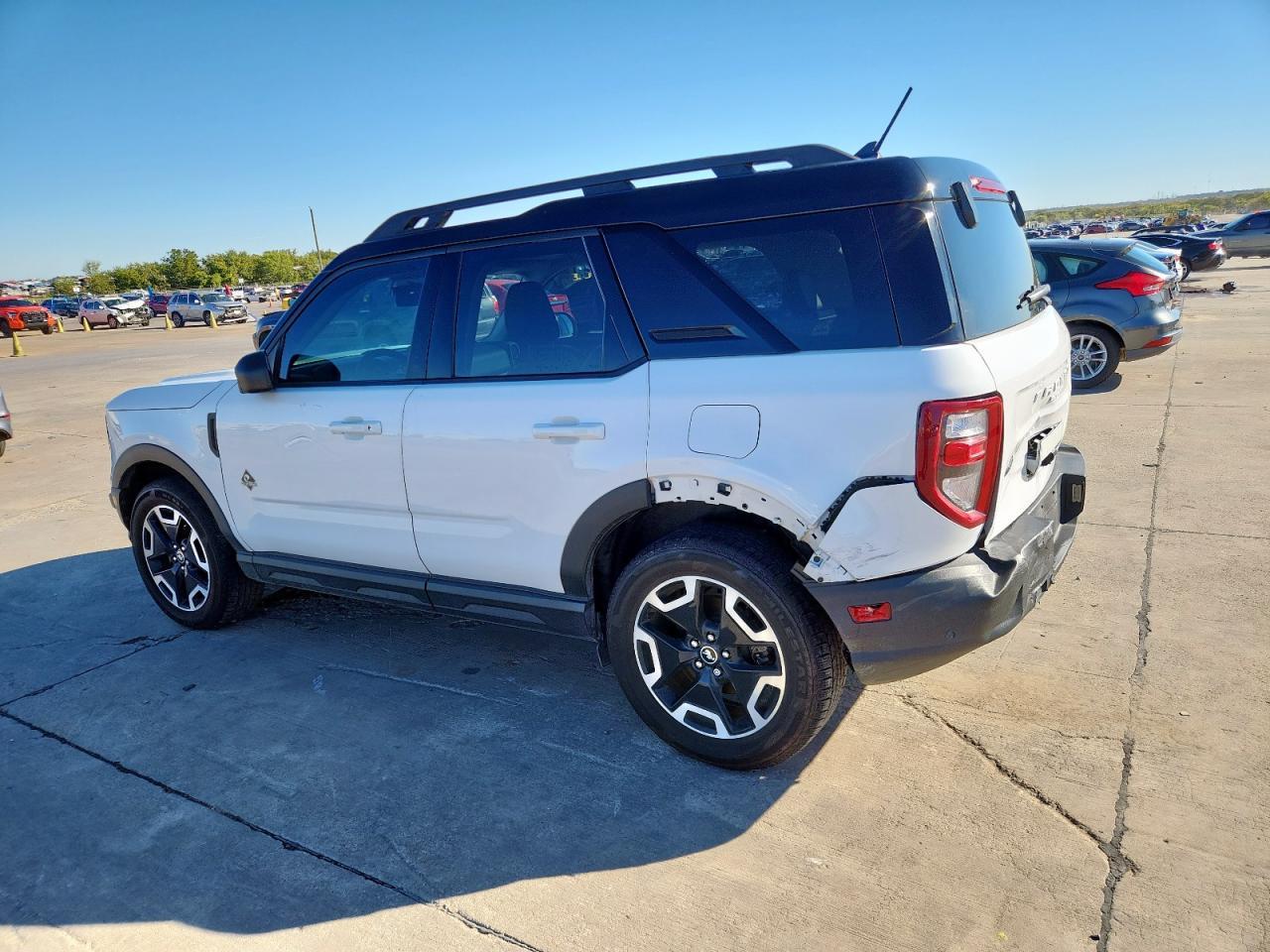 2022 Ford Bronco Sport Outer Banks - Image 2