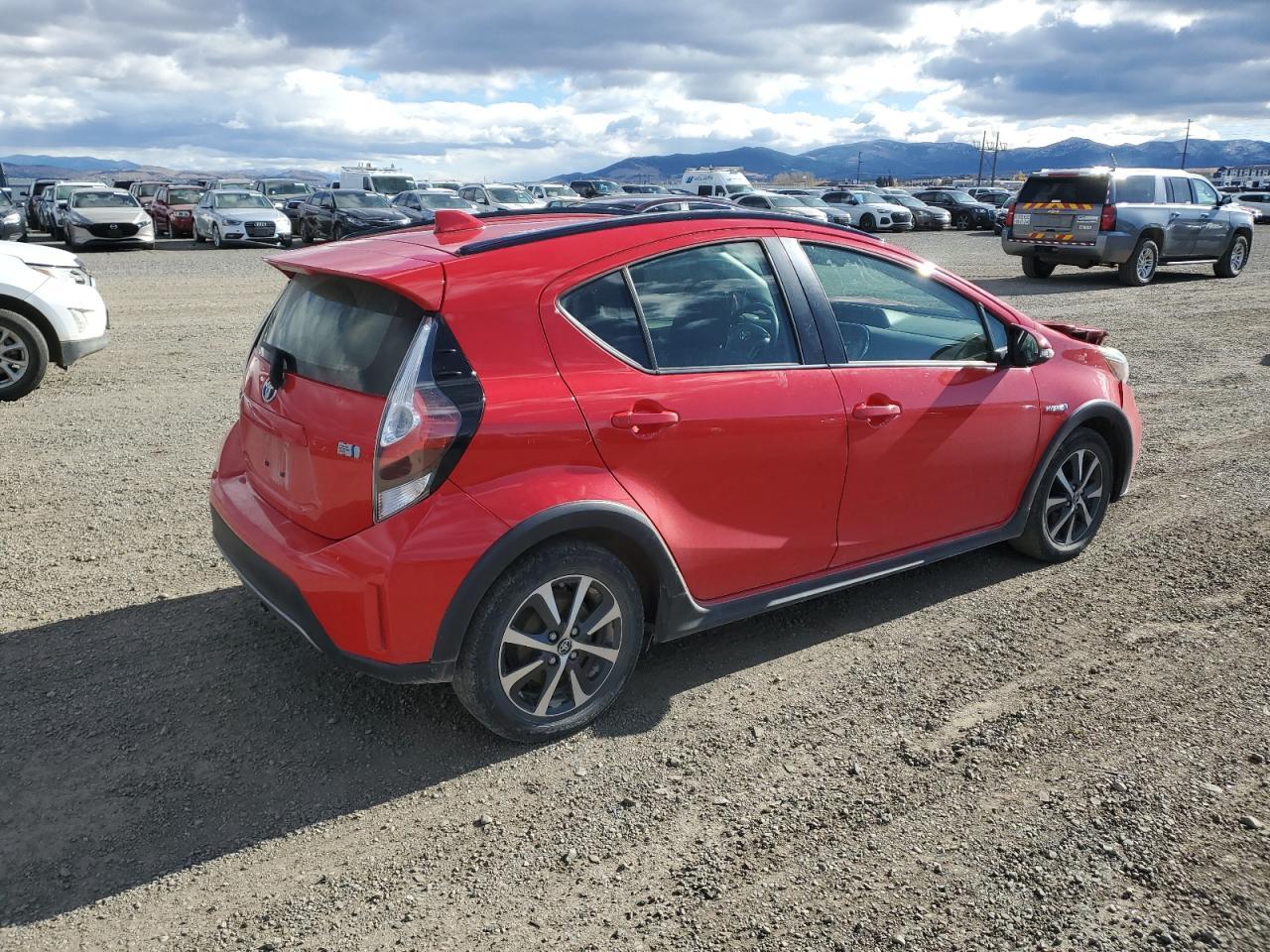 2018 Toyota Prius C - Image 3