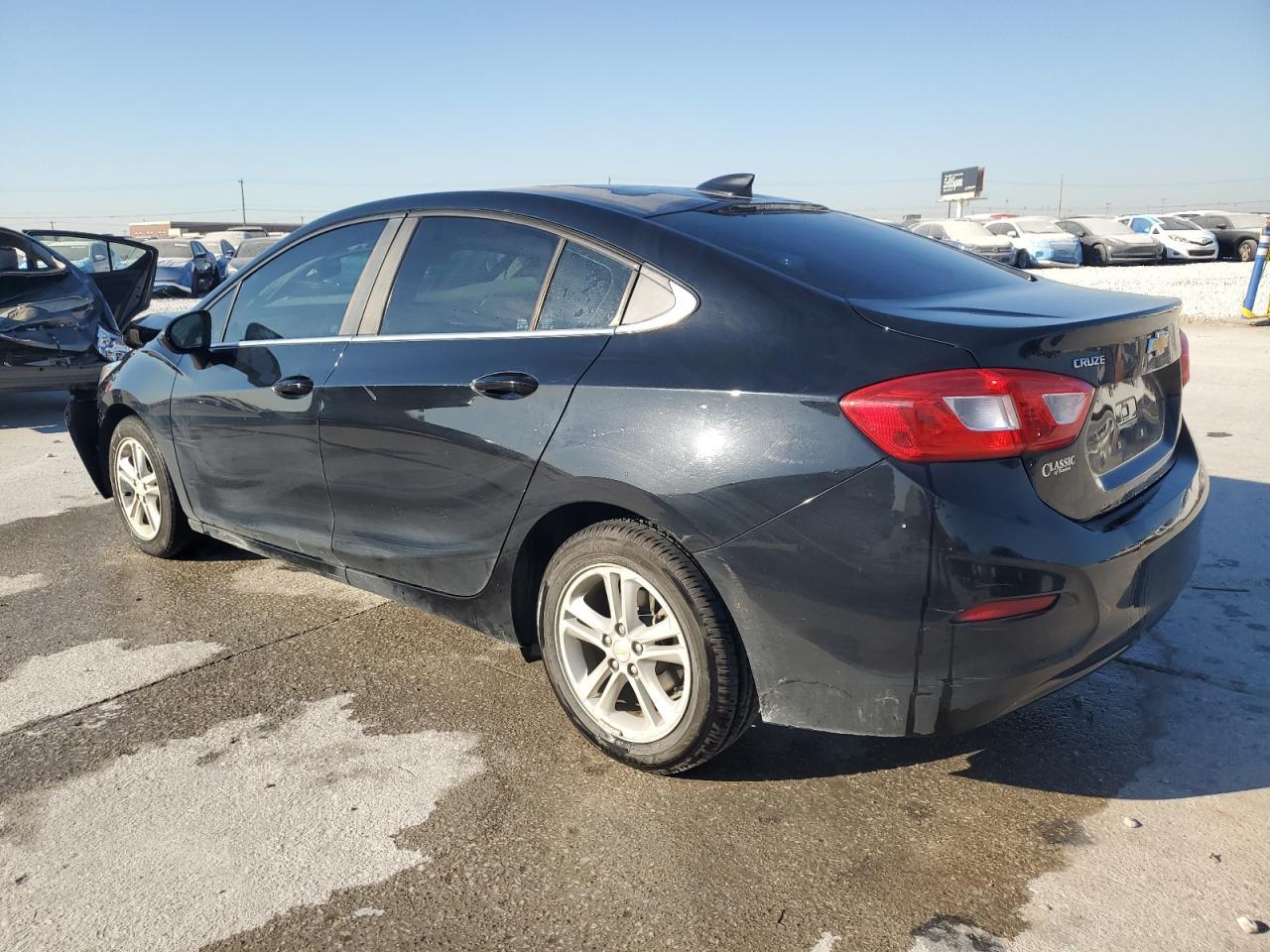 2017 Chevrolet Cruze Lt - Фото 2