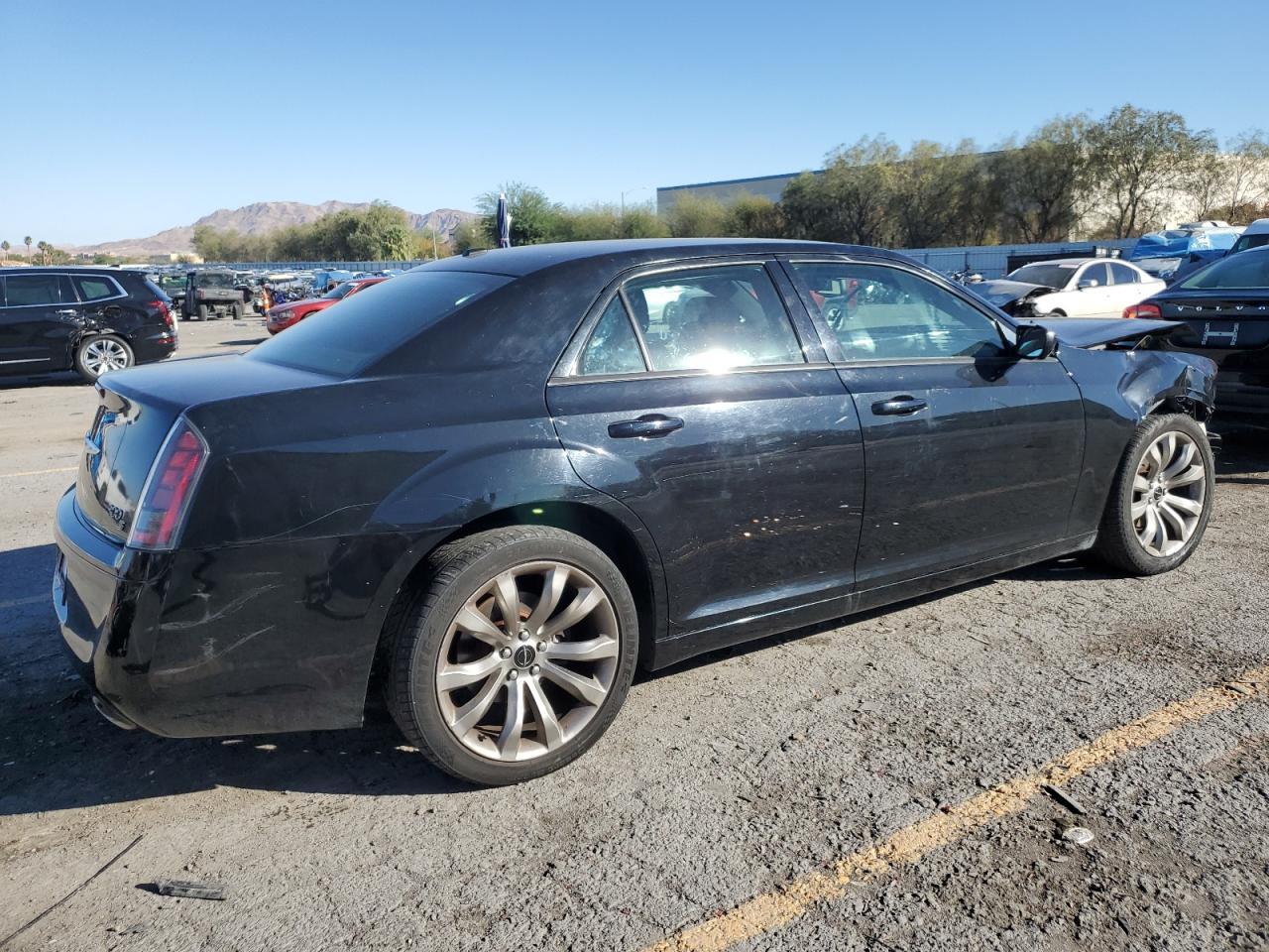 2014 Chrysler 300 S - Фото 3