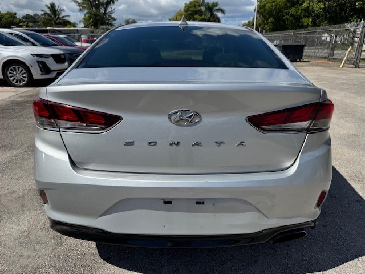 2018 Hyundai Sonata Sport - Image 6