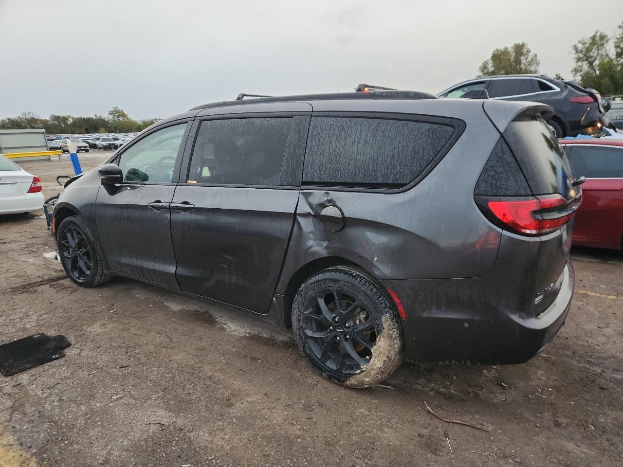 2023 Chrysler Pacifica Limited - Фото 2